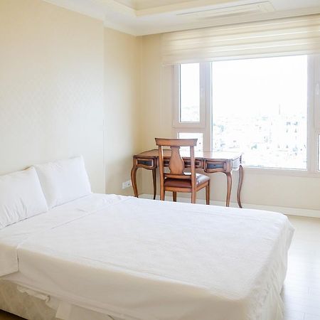 Cantavil Hoan Cau Aparthotel Ho Şi Min Exterior foto